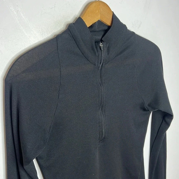Patagonia Capilene 2 Lightweight Black 1/4 zip Thermal Pullover - Picture 3 of 14